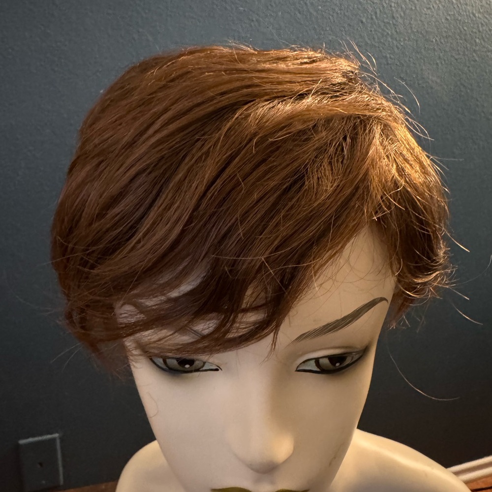 Elegant Auburn Short Wig for Women
